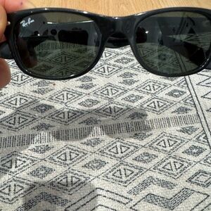 Ray-Ban Dark Frame Sunglasses